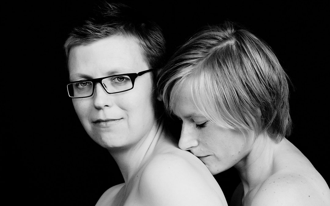 love is beautiful | studio maternity photoshoot in The Hague