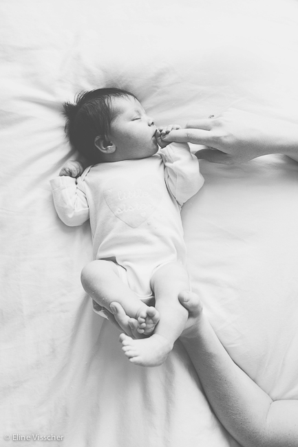 04-newborn-baby-girl