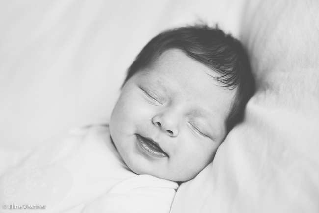 09-newborn-baby-girl